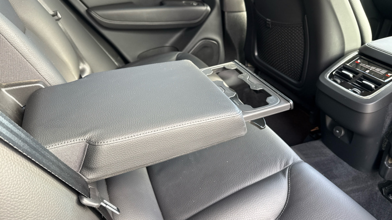 Volvo XC60 2.0 B4D Plus Dark 5dr AWD Geartronic Diesel Estate